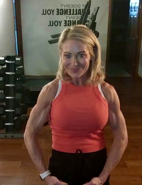 Tracy Winkler training in the gym at 57